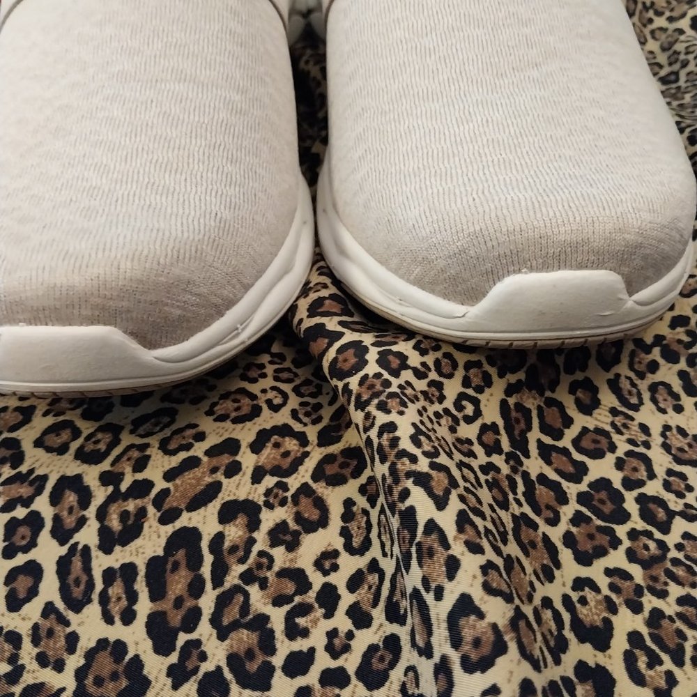 2458 Size 8W Ryka Faye Lt. Grey Life Style - Picture 4 of 8